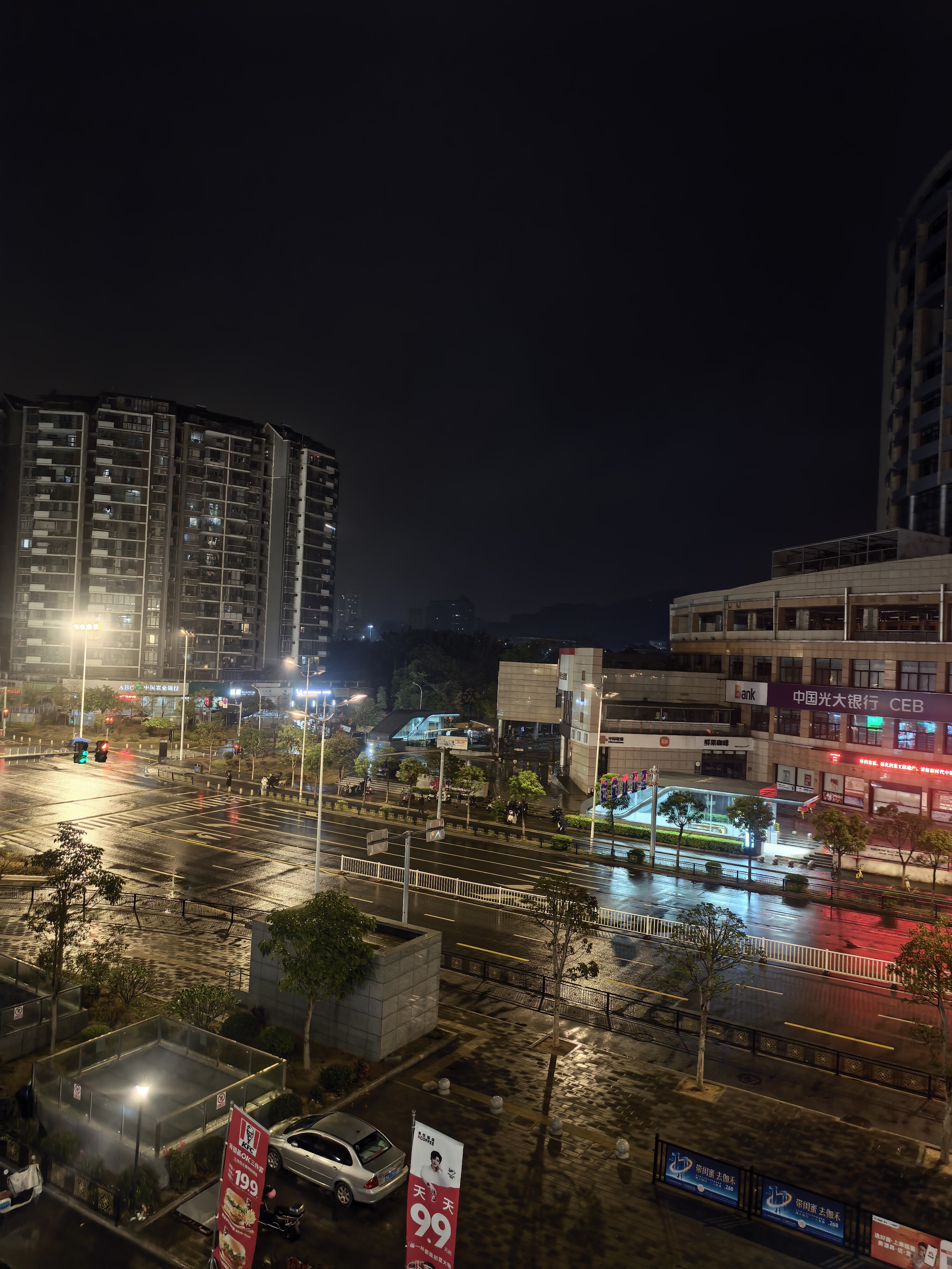 来看看一家崭新的亚朵